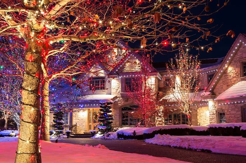 Christmas Light Installation in Calgary, Edmonton and Airdrie